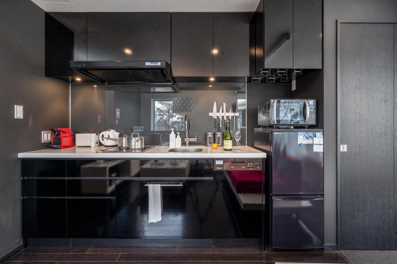 Kira Kira Suites By H2 Life คุตชาน ภายนอก รูปภาพ