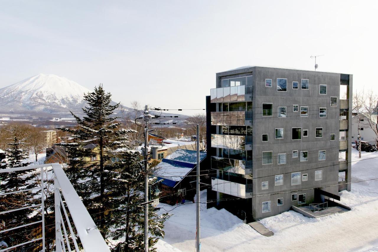 Kira Kira Suites By H2 Life คุตชาน ภายนอก รูปภาพ