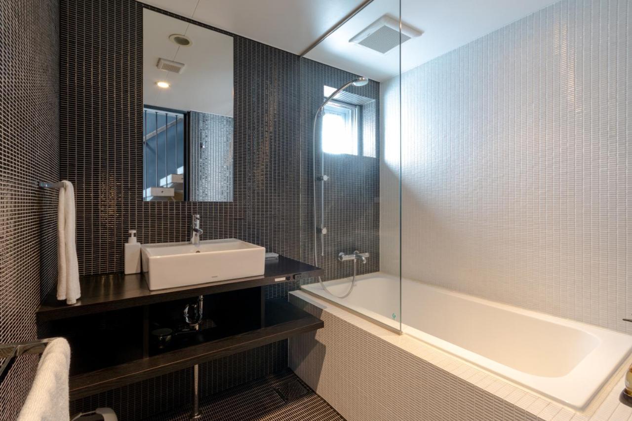 Kira Kira Suites By H2 Life คุตชาน ภายนอก รูปภาพ